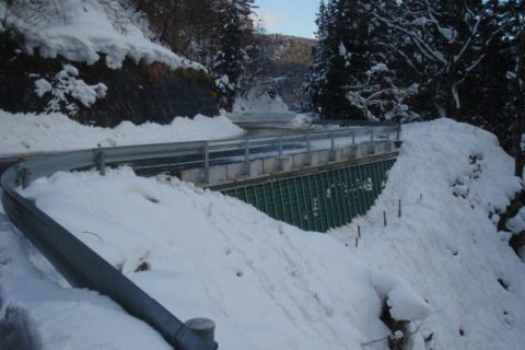 平成２４年度災害に強いみちづくり事業（地債・災害防除）主要地方道山形山辺線道路復旧工事